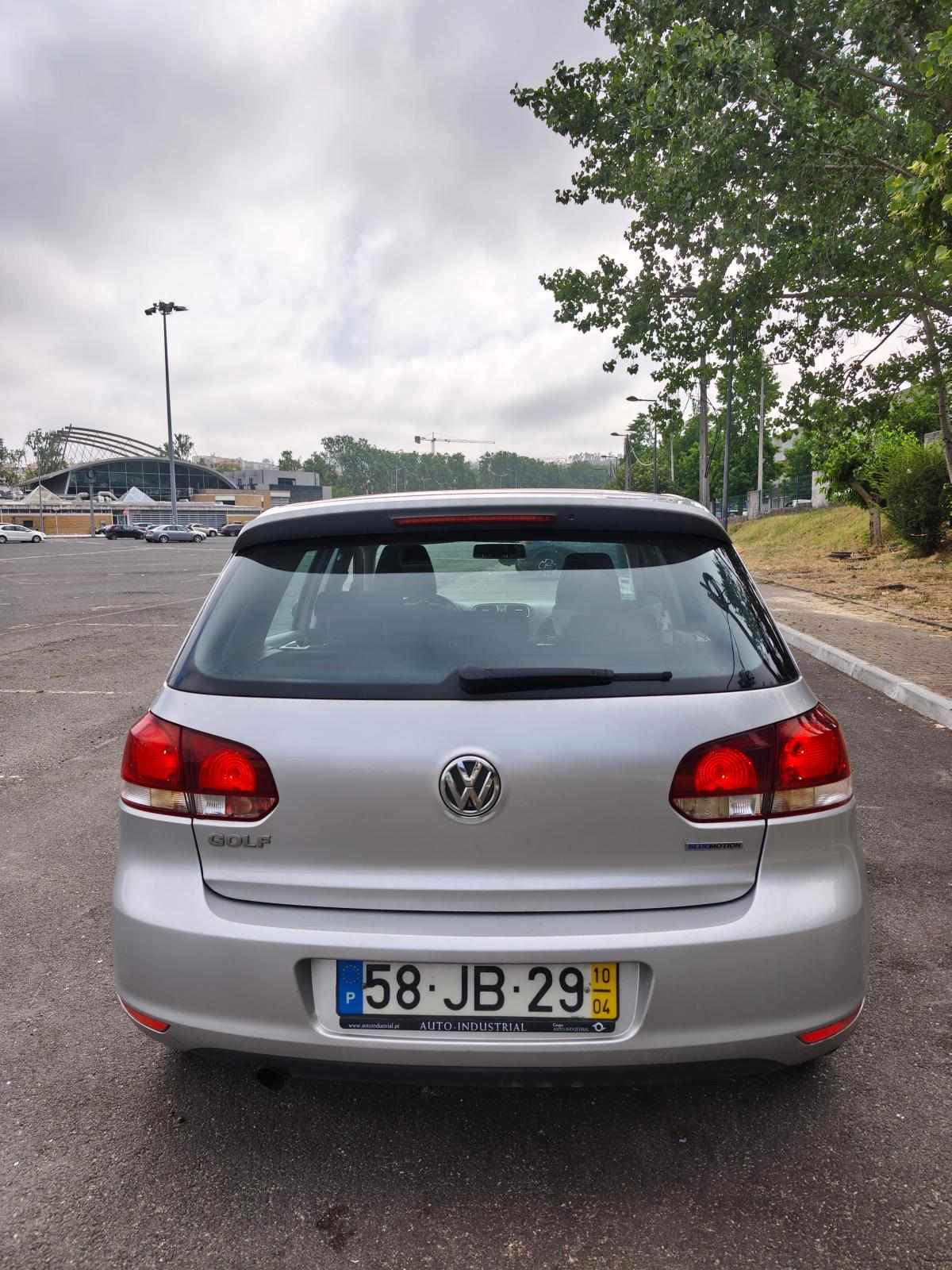 volkswagen-golf-1-6-tdi-bluemotion-2010-diesel-1598cc