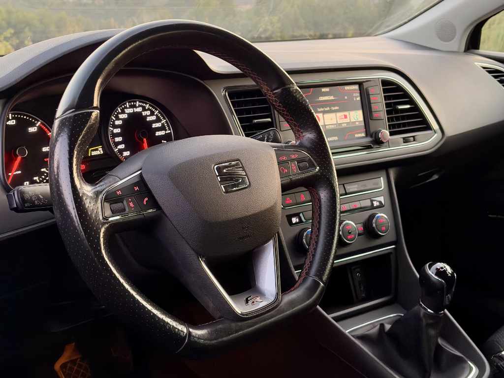 seat-leon-2-0-tdi-2015-diesel-1968cc