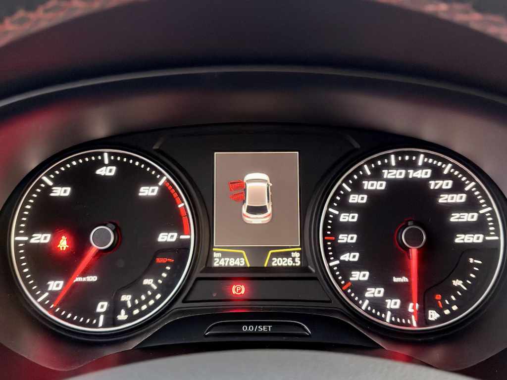 seat-leon-2-0-tdi-2015-diesel-1968cc