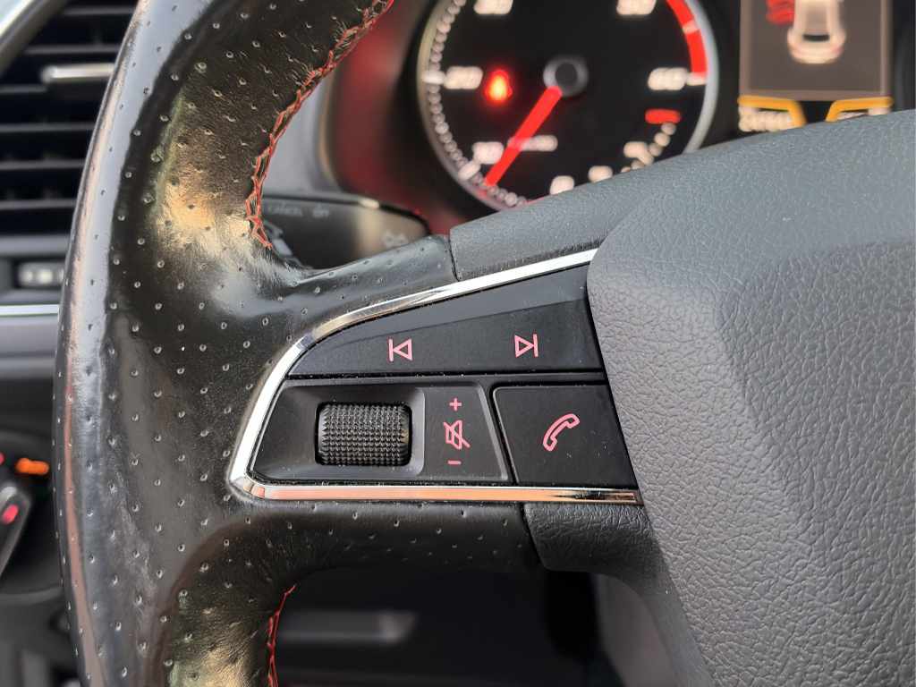 seat-leon-2-0-tdi-2015-diesel-1968cc