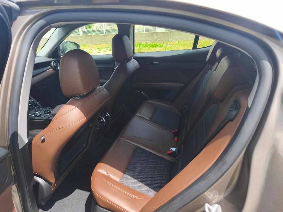 alfa-romeo-stelvio-2-2-jtdm-2019-diesel-2143cc