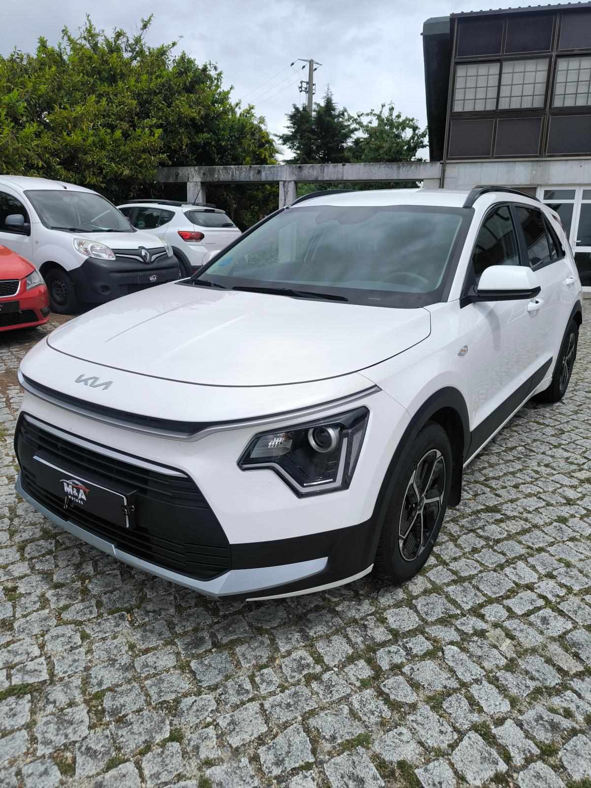kia-niro-hybrid-1-6-gdi-2024-gasolina-1580cc