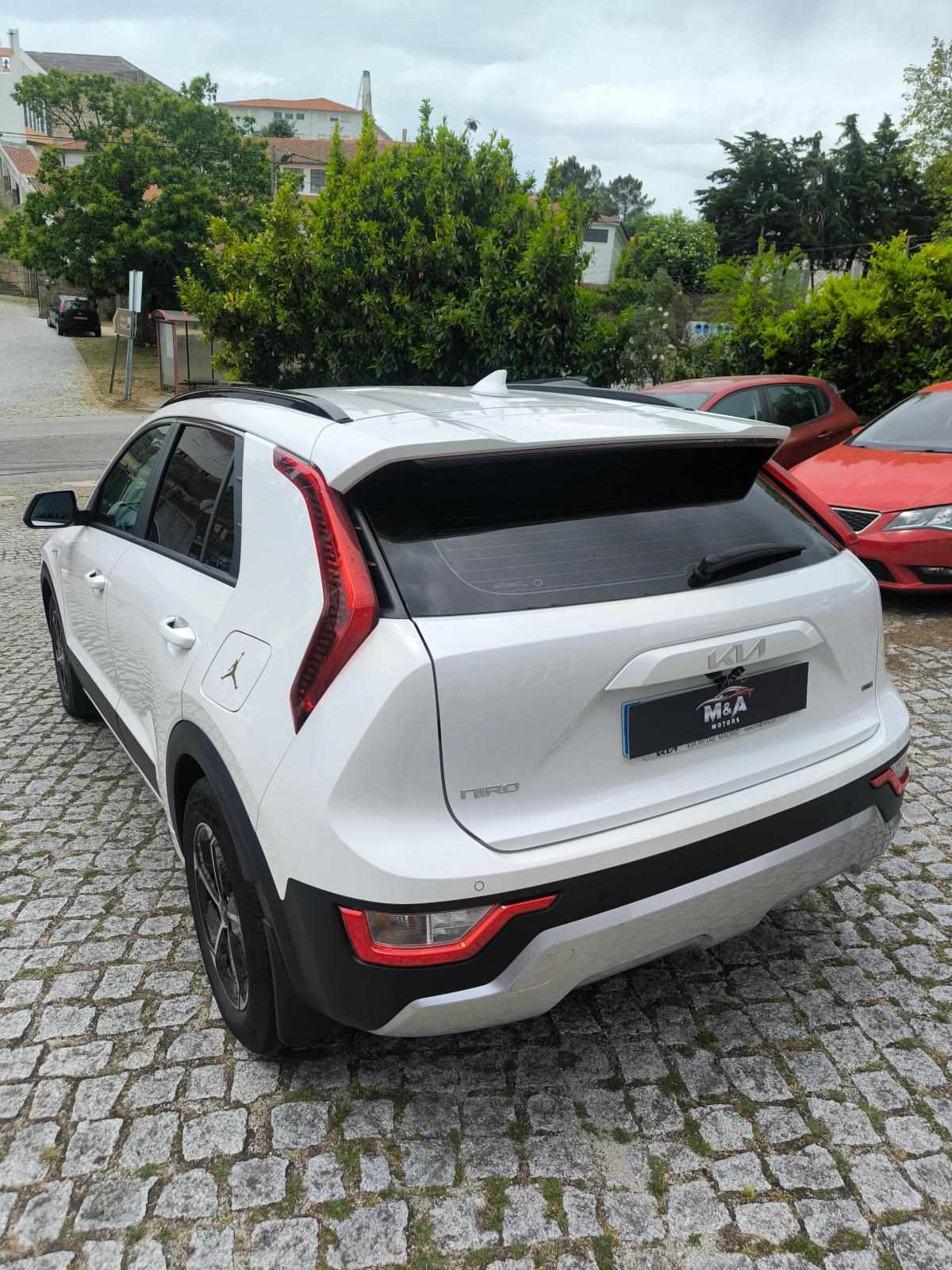 kia-niro-hybrid-1-6-gdi-2024-gasolina-1580cc