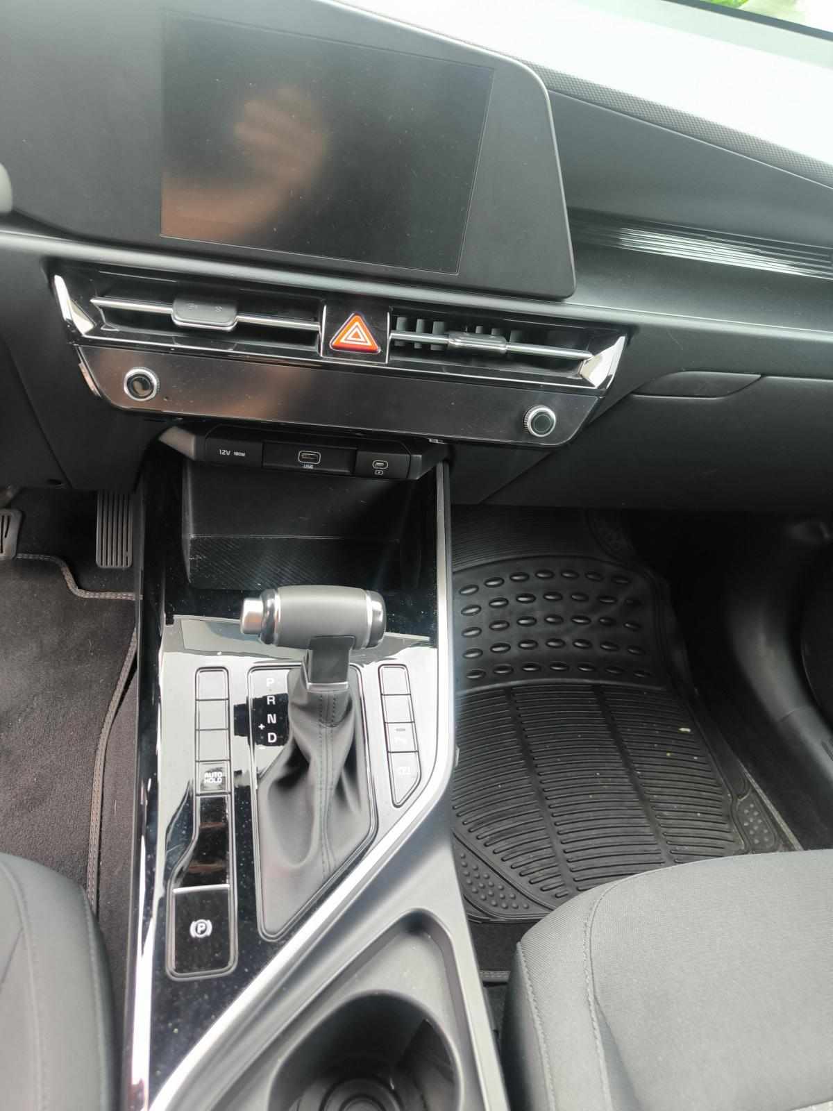 kia-niro-hybrid-1-6-gdi-2024-gasolina-1580cc