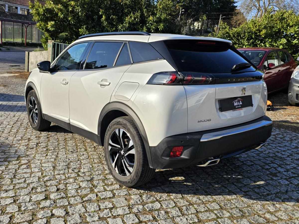 peugeot-2008-1-2-puretech-2023-gasolina-1199cc
