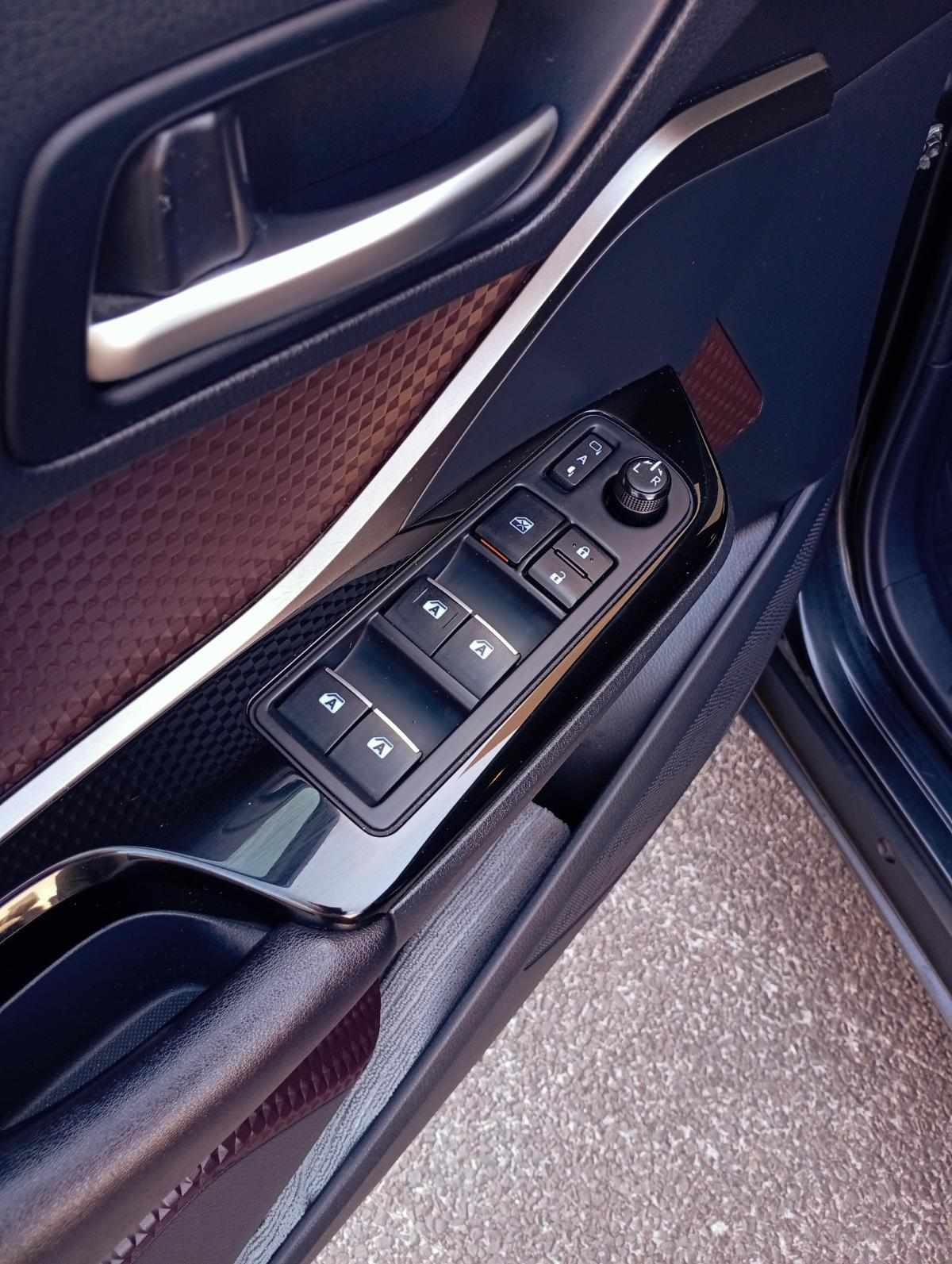 toyota-c-hr-hybrid-1-8-vvt-i-2018-gasolina-1798cc
