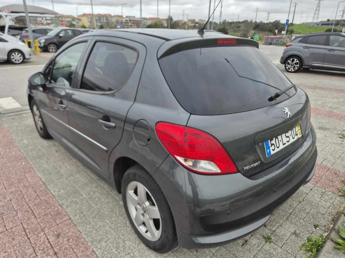 peugeot-207-1-4-hdi-2011-diesel-1398cc
