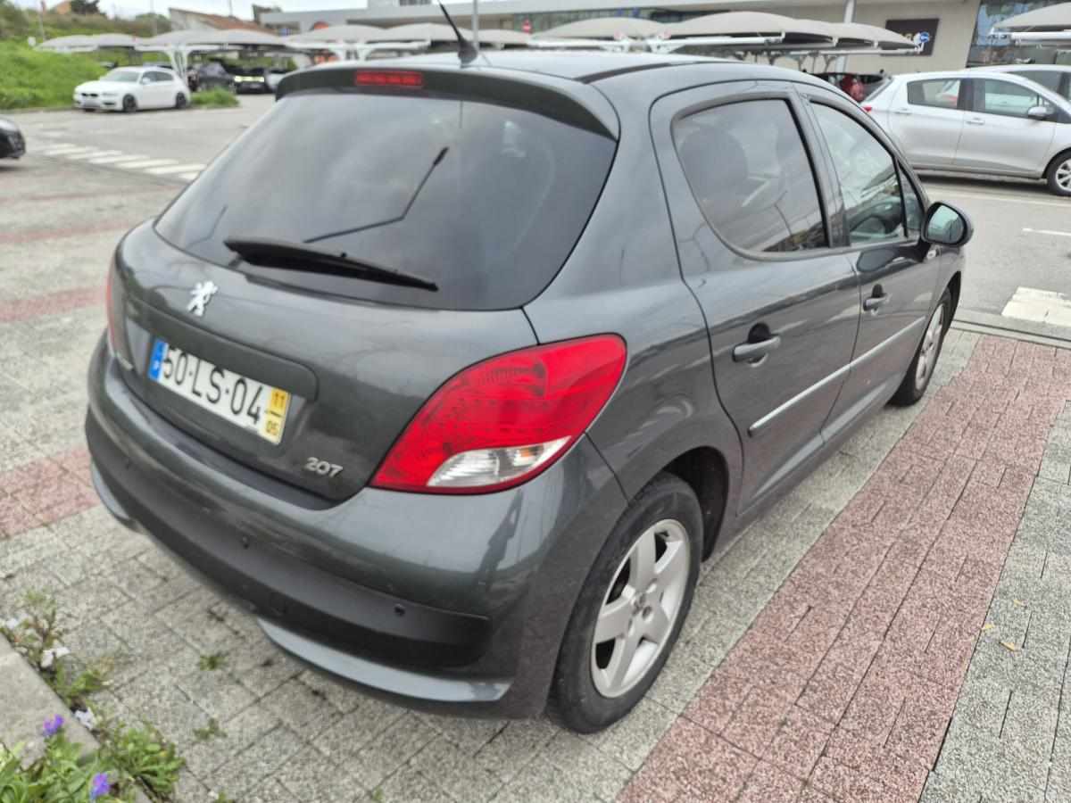 peugeot-207-1-4-hdi-2011-diesel-1398cc