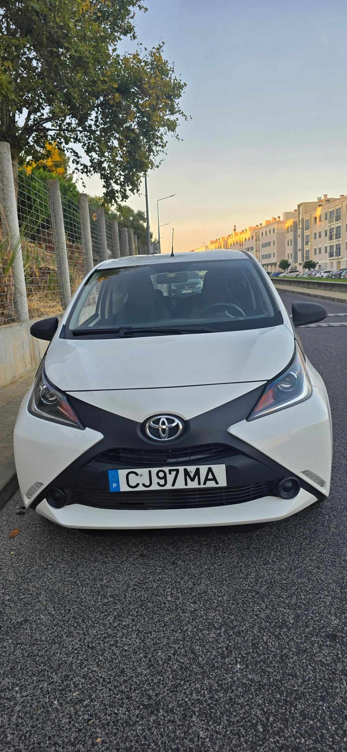 toyota-aygo-1-0-vvt-i-2017-gasolina-998cc