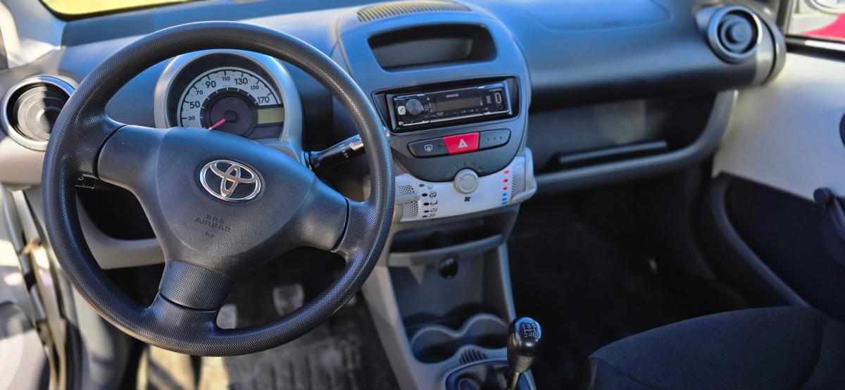 toyota-aygo-1-0-vvt-i-2009-gasolina-998cc