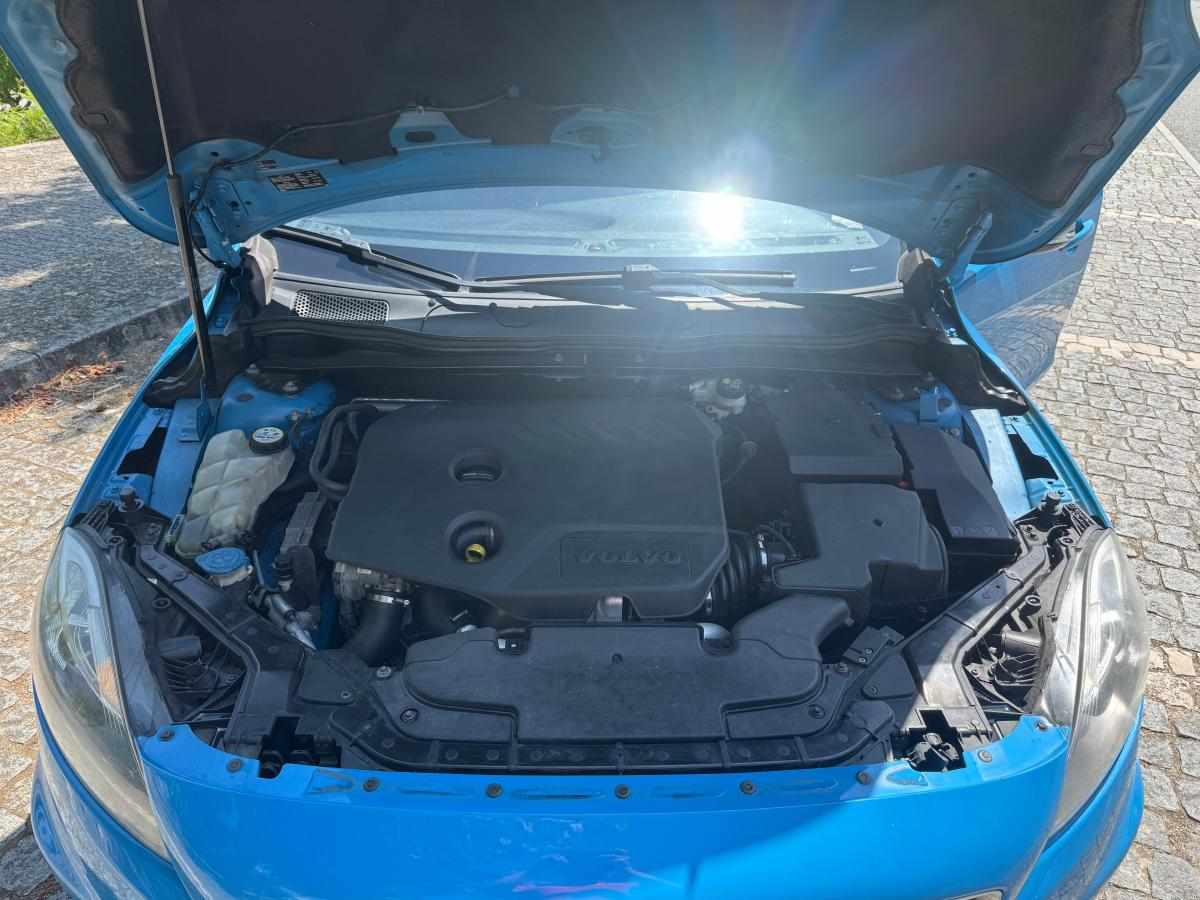 volvo-v40-1-6-d2-2014-diesel-1560cc
