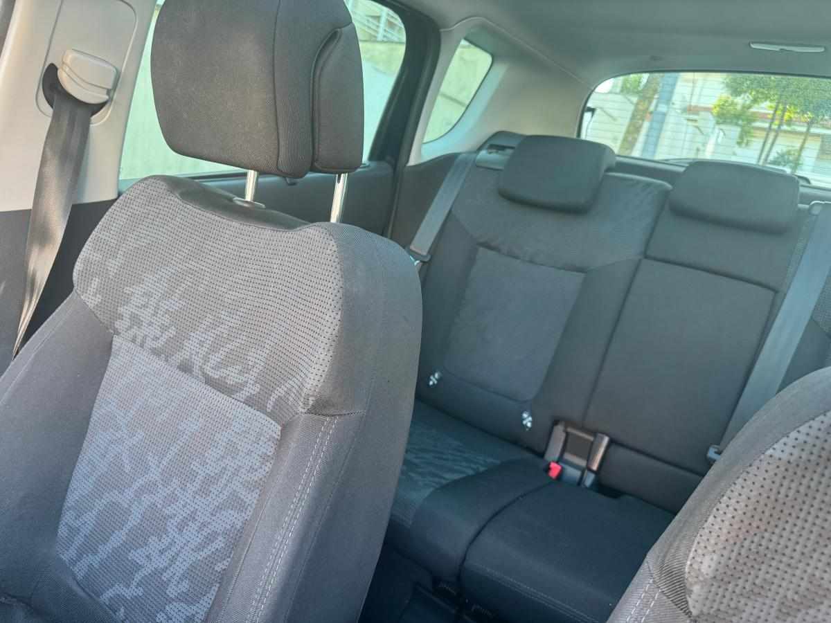 peugeot-3008-1-6-hdi-fap-2011-diesel-1560cc