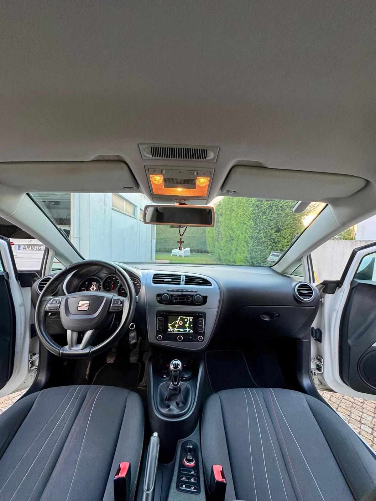 seat-leon-1-6-tdi-2012-diesel-1598cc