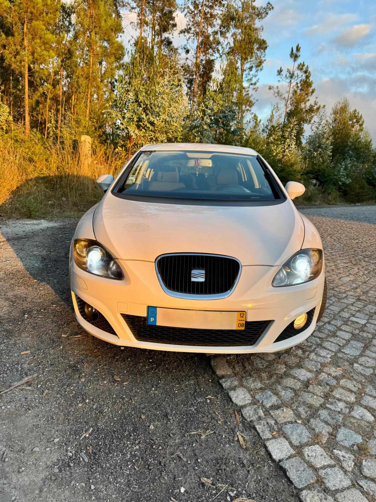 seat-leon-1-6-tdi-2012-diesel-1598cc