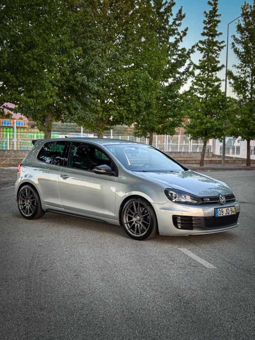 volkswagen-golf-2-0-tdi-2010-diesel-1968cc