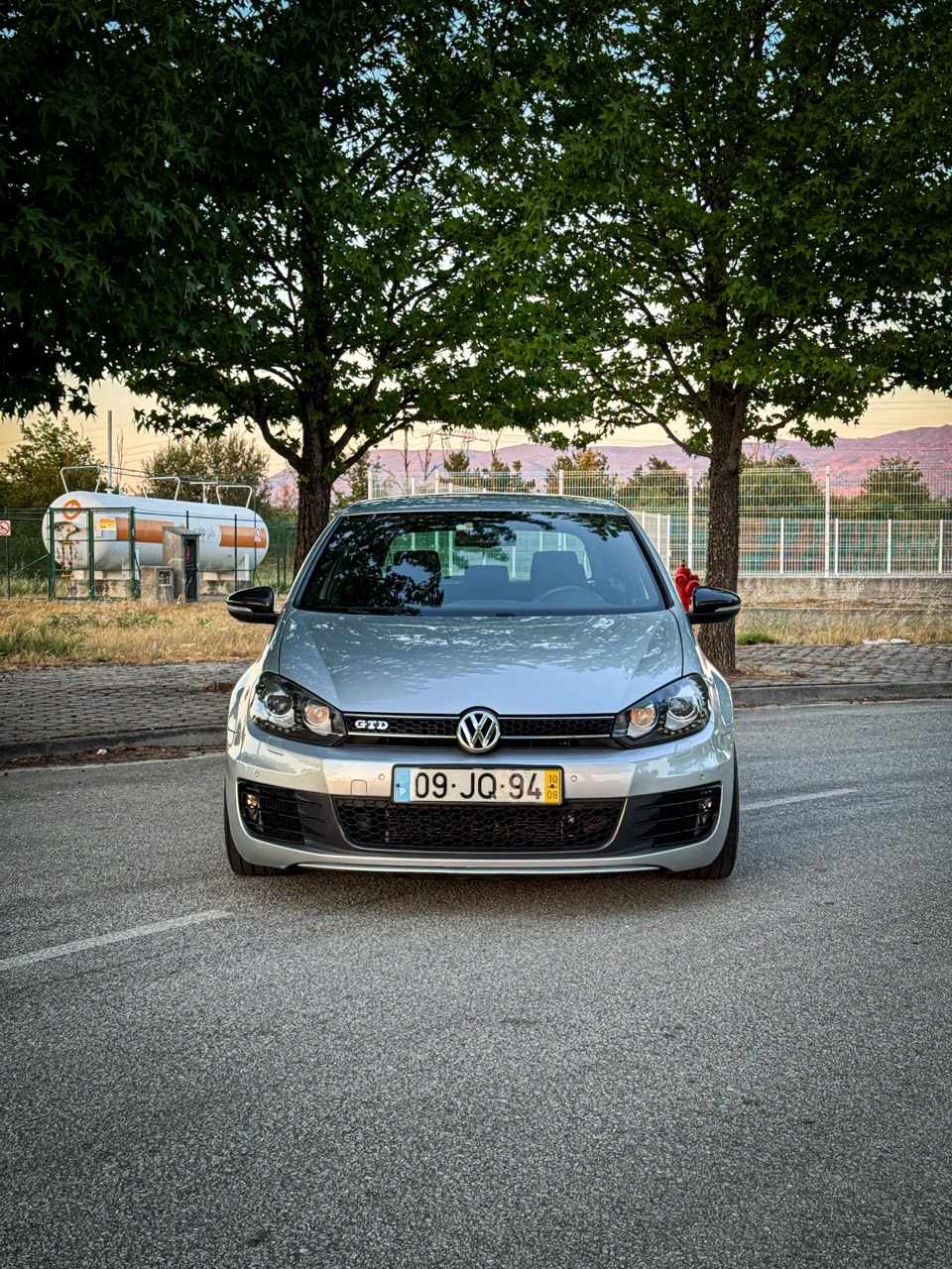 volkswagen-golf-2-0-tdi-2010-diesel-1968cc