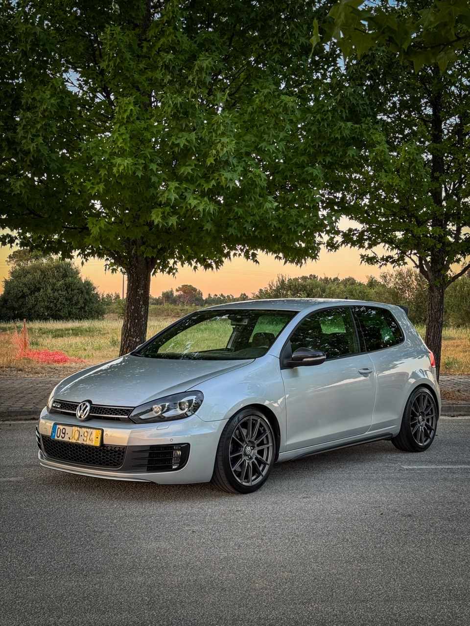 volkswagen-golf-2-0-tdi-2010-diesel-1968cc