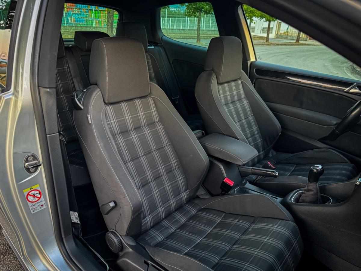 volkswagen-golf-2-0-tdi-2010-diesel-1968cc