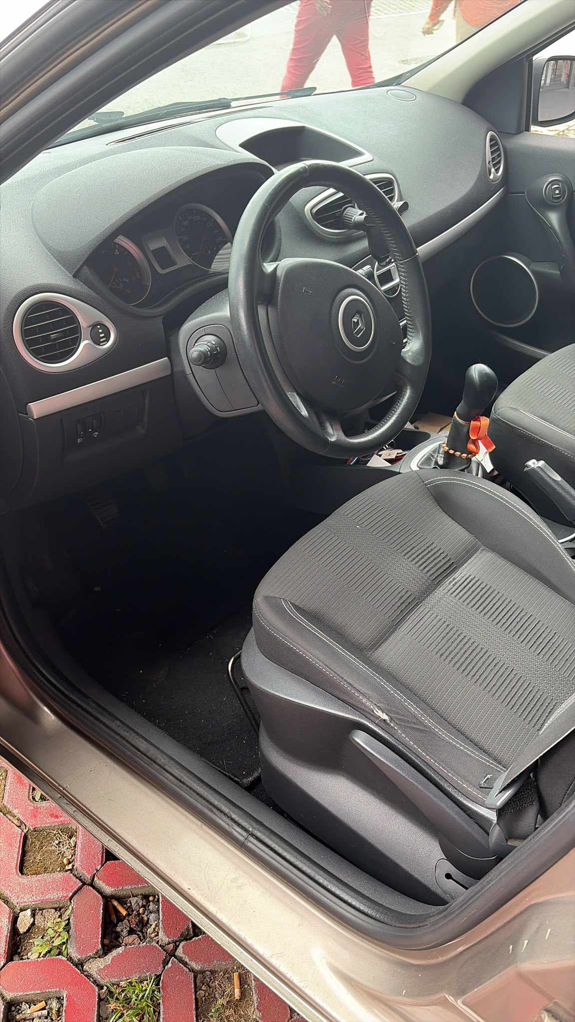 renault-clio-1-5-dci-2011-diesel-1461cc