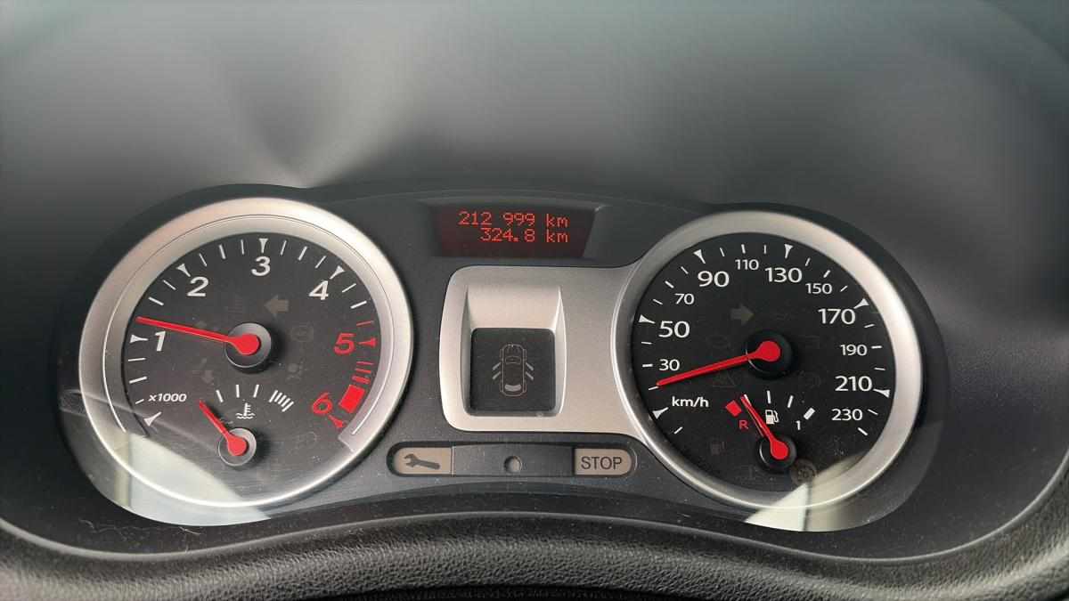 renault-clio-1-5-dci-2011-diesel-1461cc