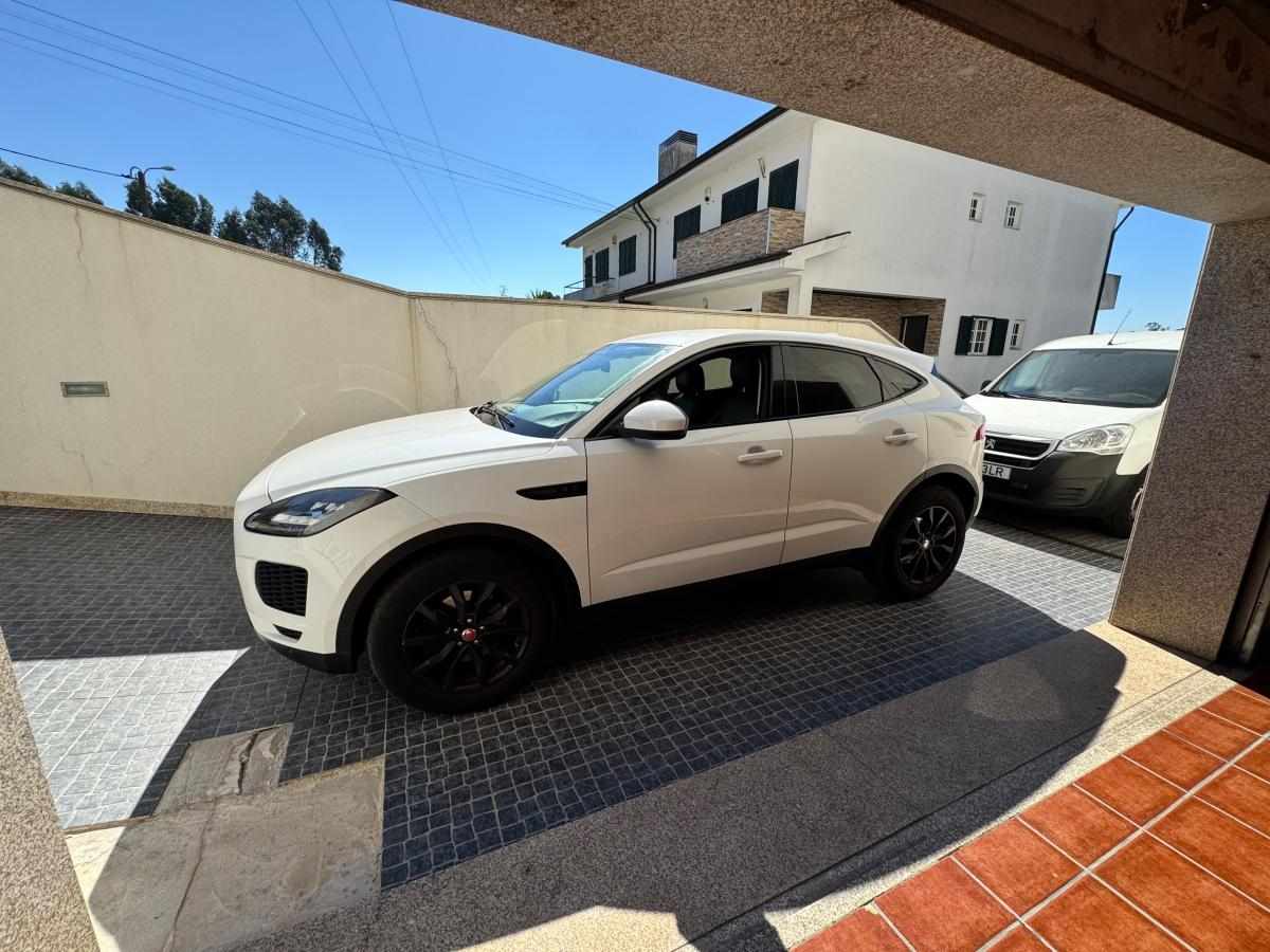 jaguar-e-pace-d150-2-0-awd-2018-diesel-1999cc