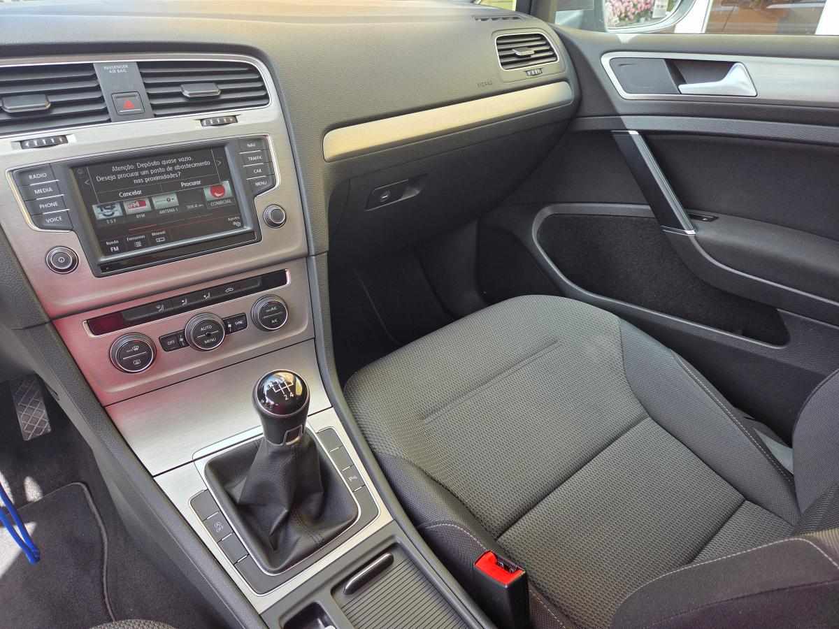 volkswagen-golf-1-6-tdi-bluemotion-2015-diesel-1598cc