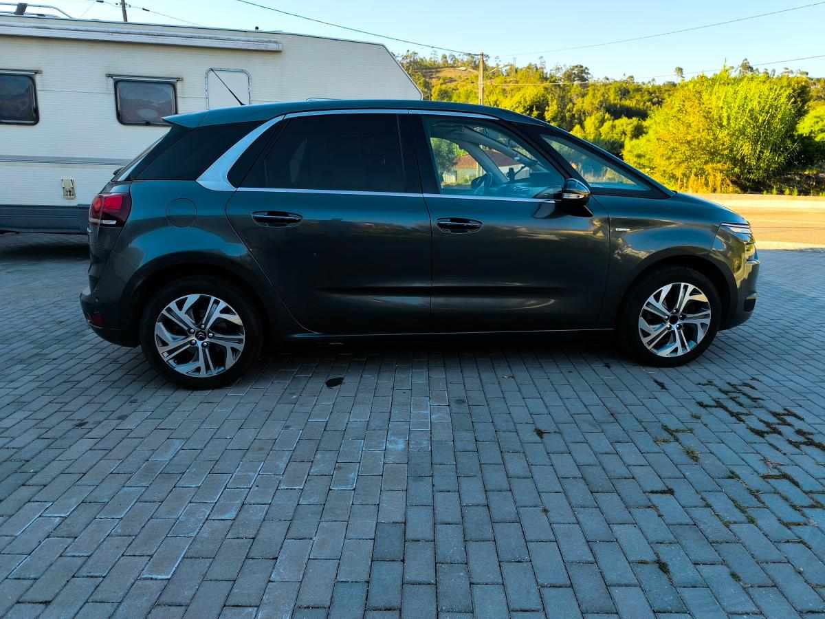 citroen-c4-picasso-1-6-hdi-2013-diesel-1560cc