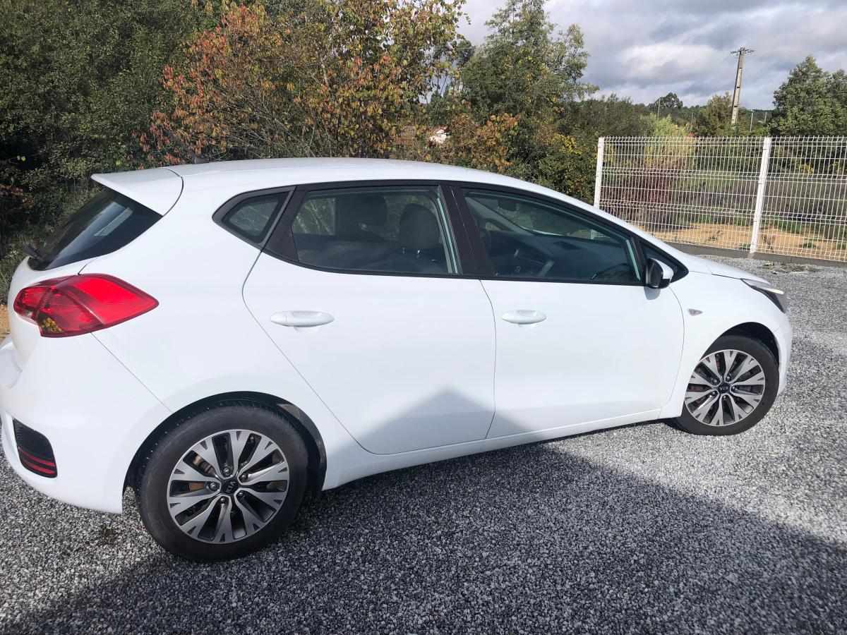kia-ceed-1-4-90cv-2016-diesel-1396cc