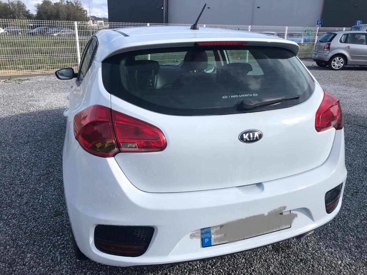 kia-ceed-1-4-90cv-2016-diesel-1396cc