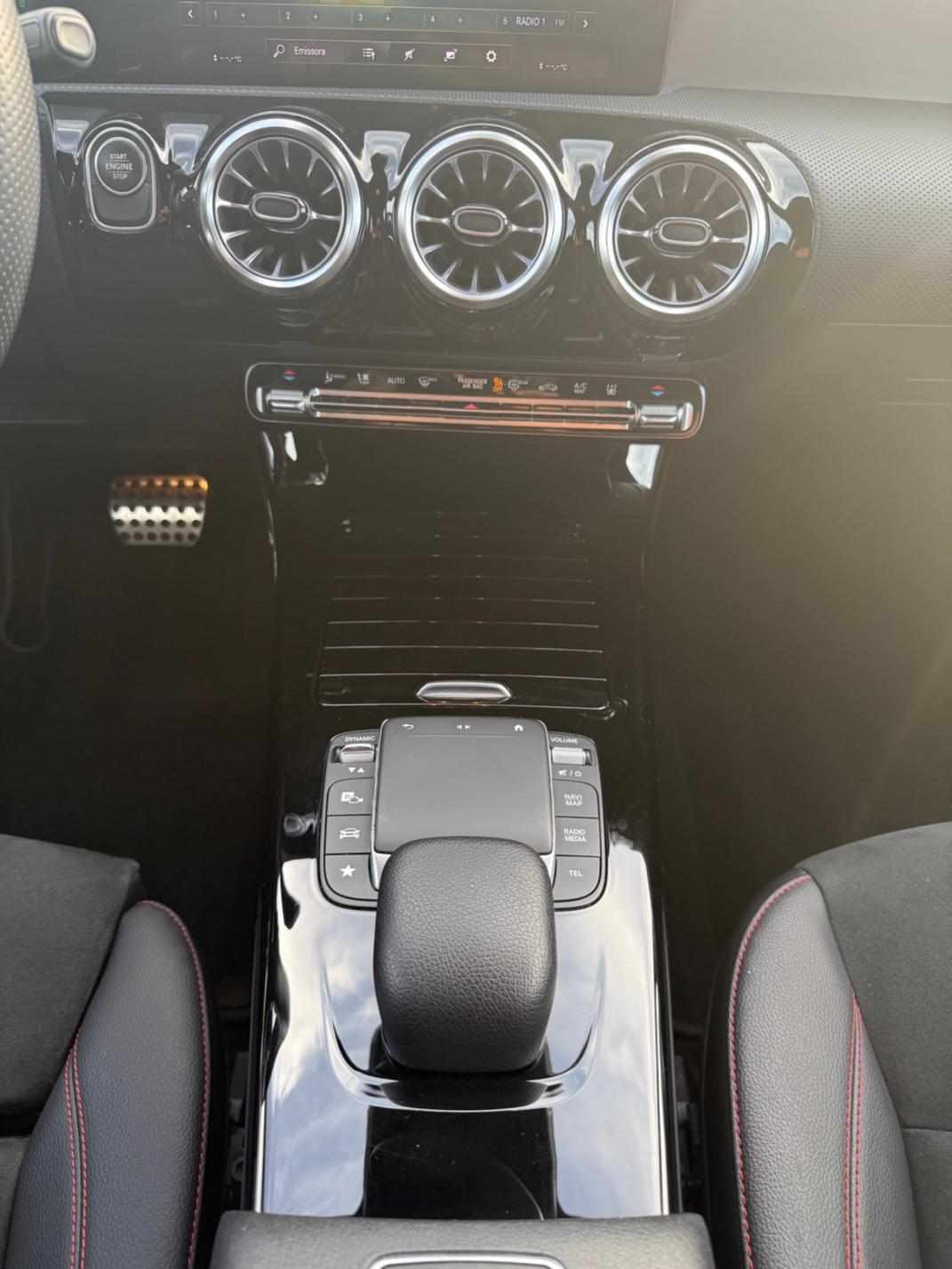 mercedes-benz-cla-250-e-2022-gasolina-1332cc