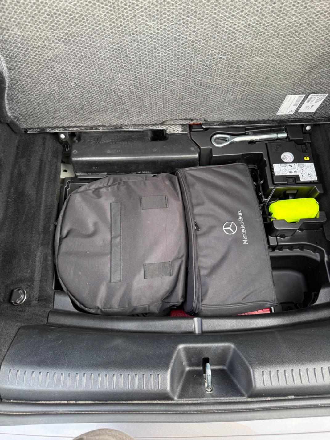 mercedes-benz-cla-250-e-2022-gasolina-1332cc
