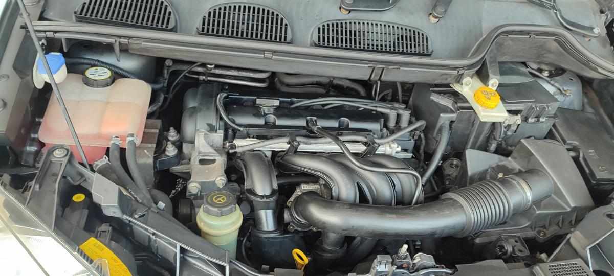 ford-focus-1-6-2004-gasolina-1596cc