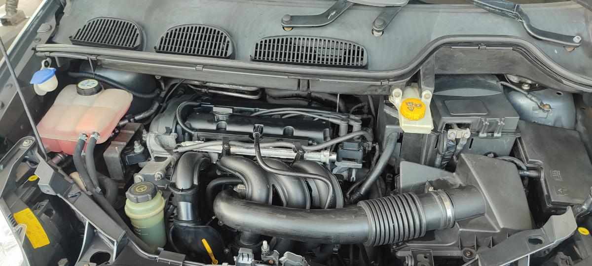 ford-focus-1-6-2004-gasolina-1596cc
