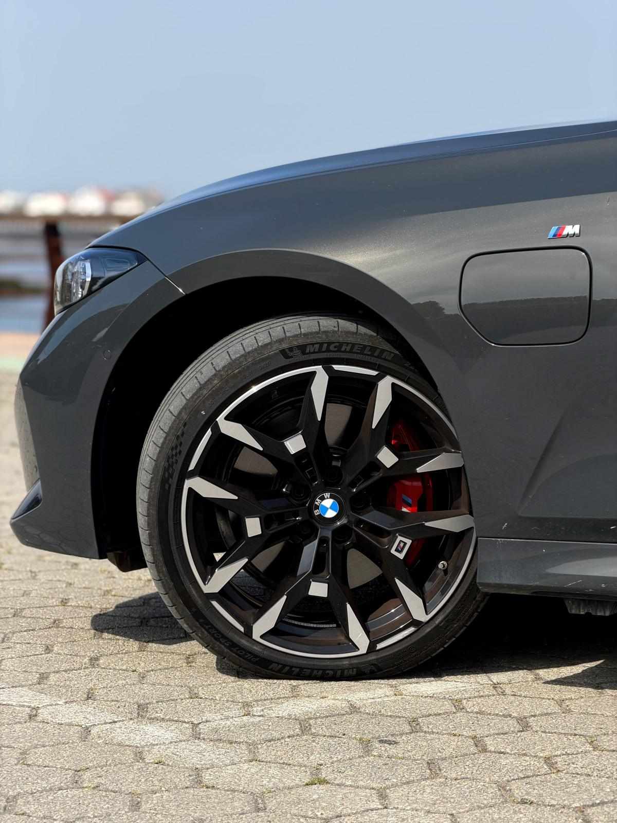 bmw-serie-3-330e-xdrive-2025-gasolina-1998cc