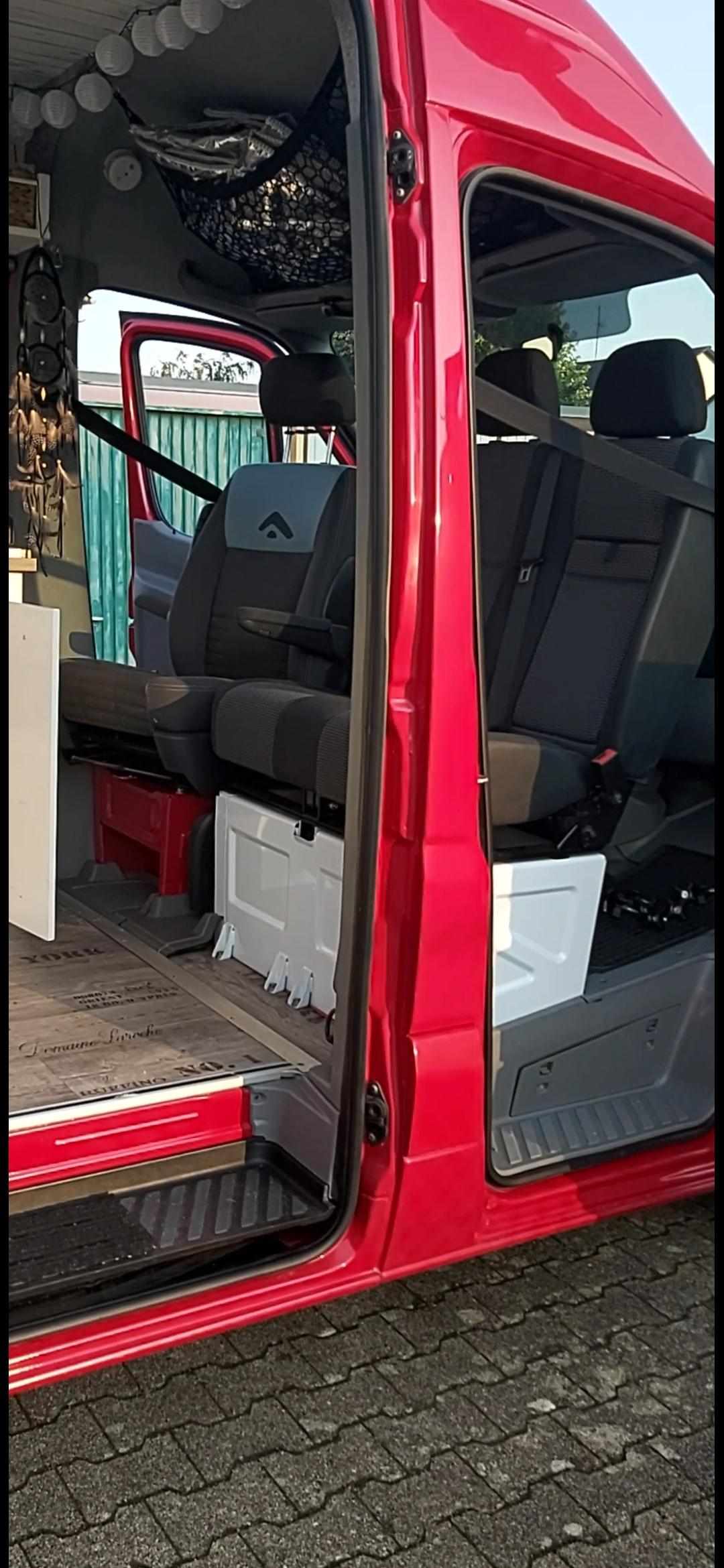 volkswagen-crafter-2-5-tdi-2009-diesel-2496cc