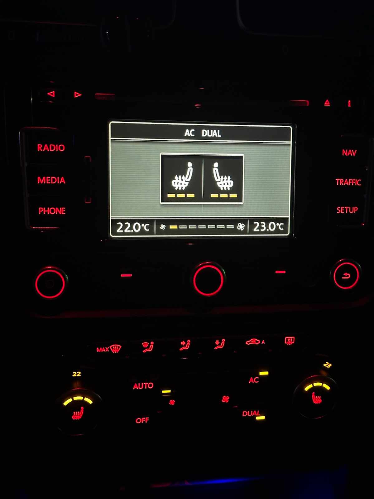 volkswagen-golf-1-6-105cv-2012-diesel-1598cc