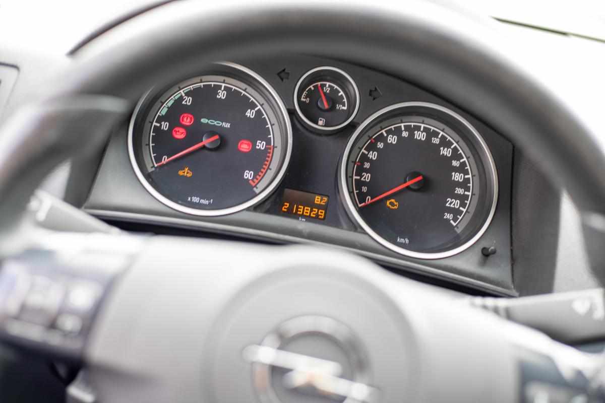 opel-astra-1-7-cdti-2009-diesel-1686cc