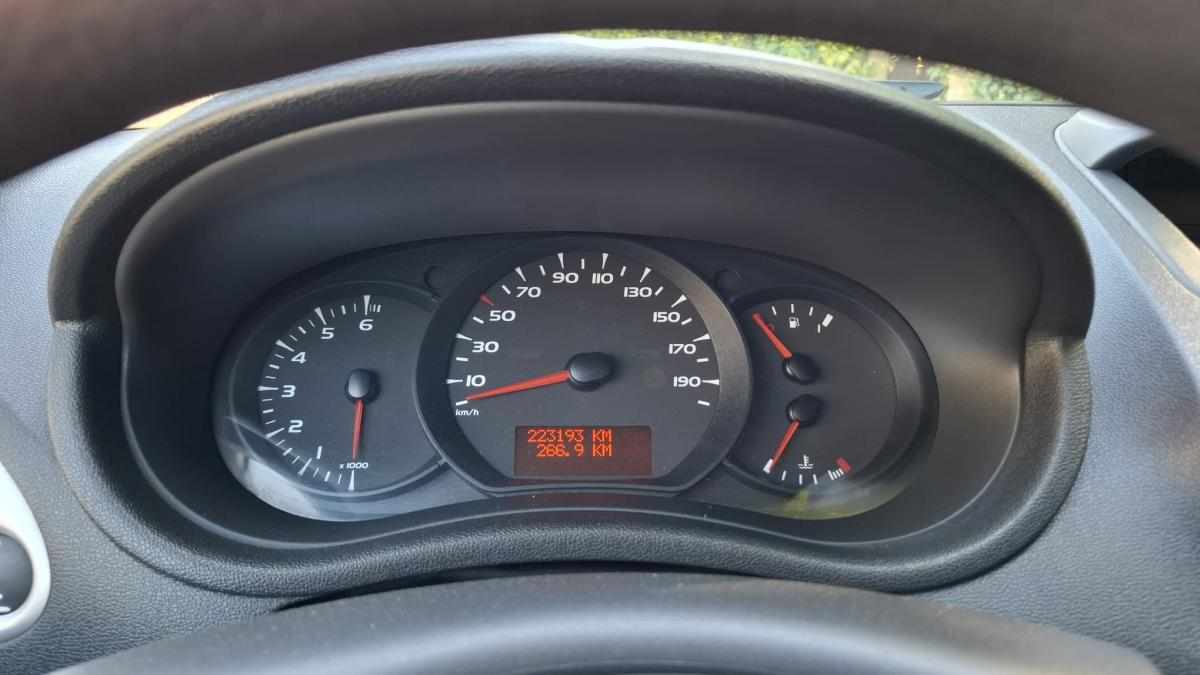 renault-clio-1-5-dci-2011-diesel-1461cc