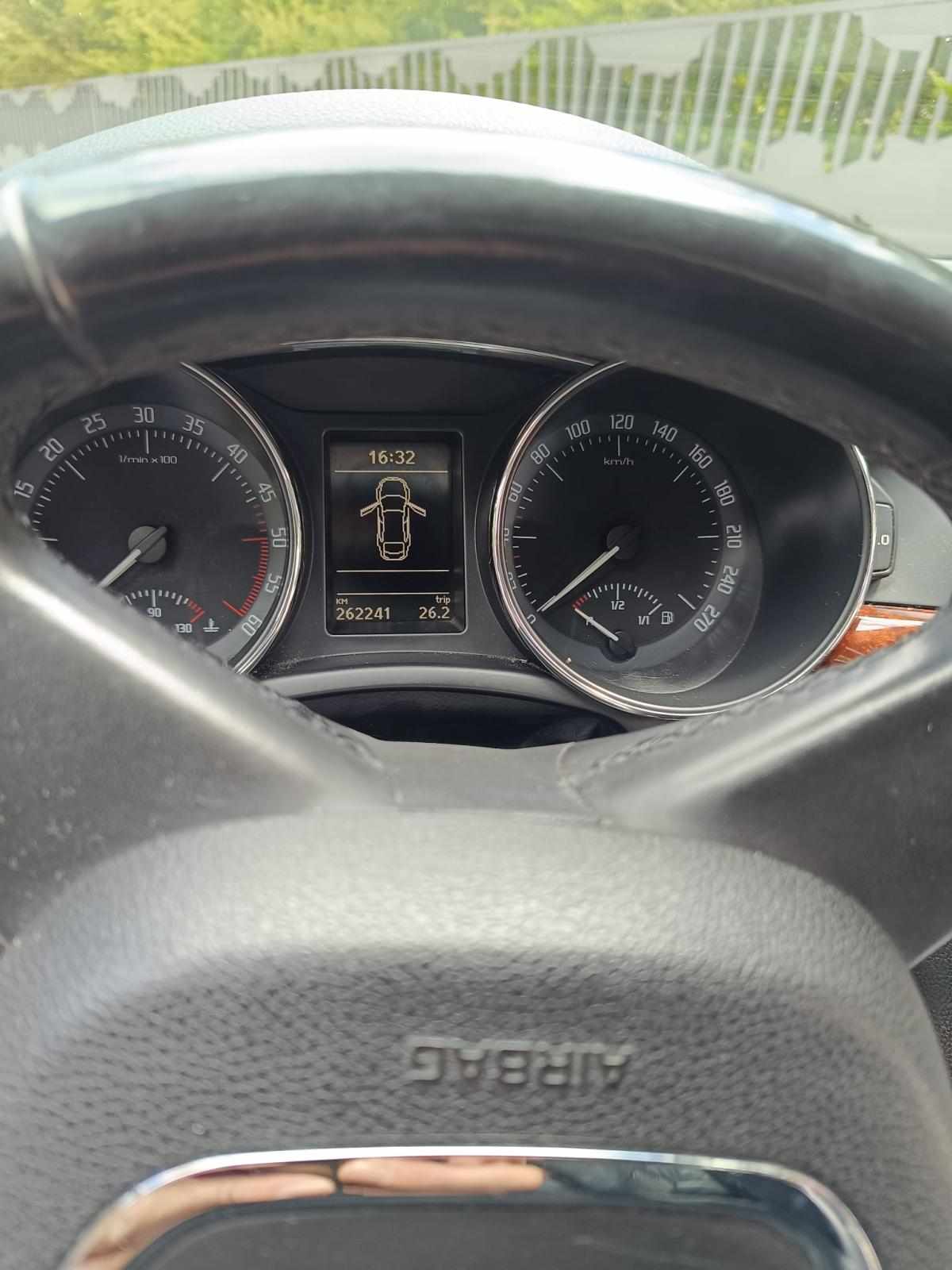 skoda-superb-1-9-tdi-2009-diesel-1896cc