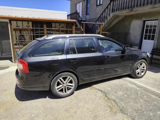 skoda-octavia-1-6-tdi-2011-diesel-1598cc