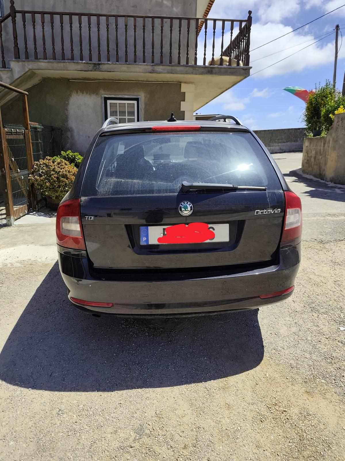 skoda-octavia-1-6-tdi-2011-diesel-1598cc
