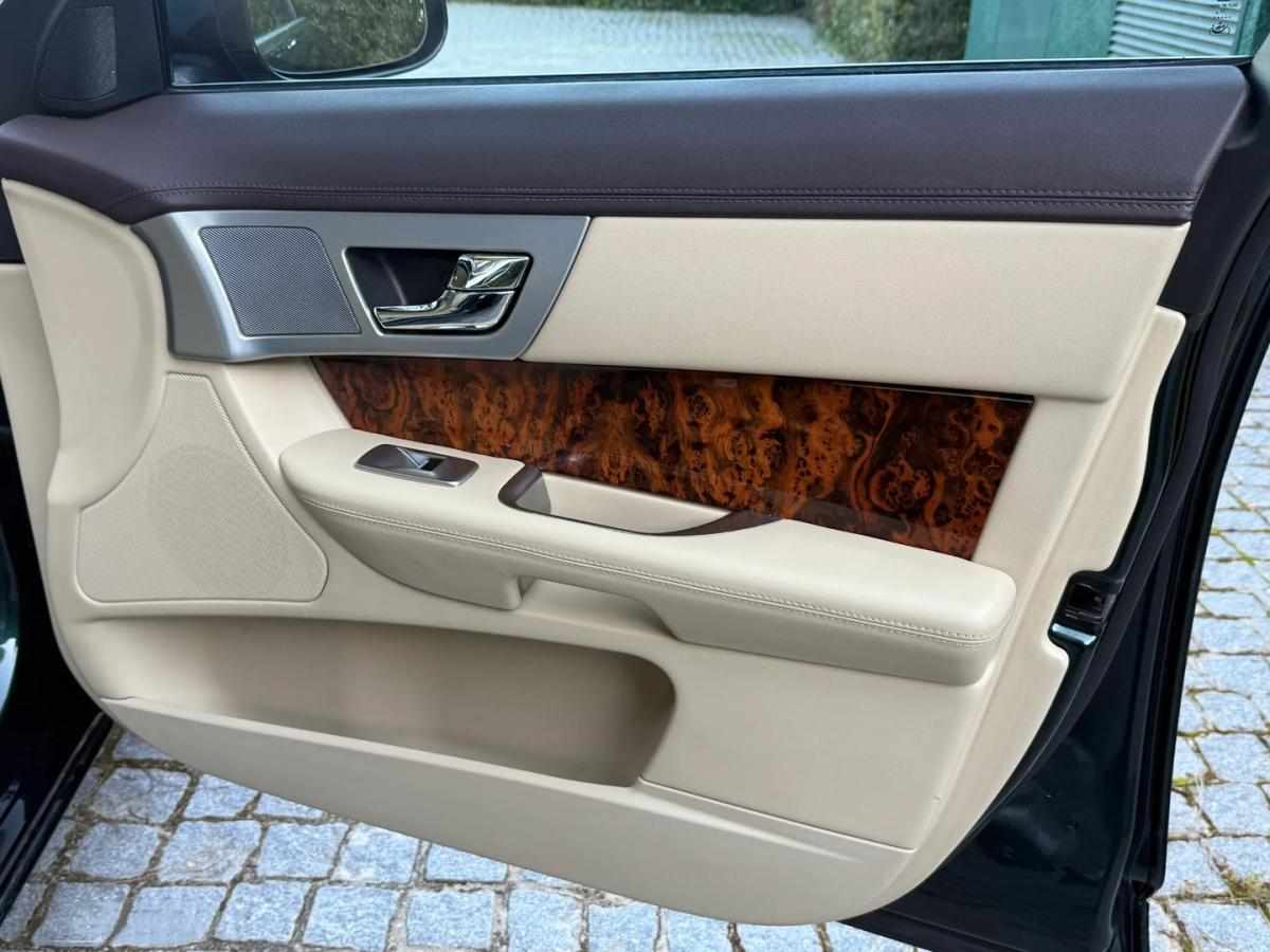 jaguar-xf-2-2-tdi4-2013-diesel-2179cc