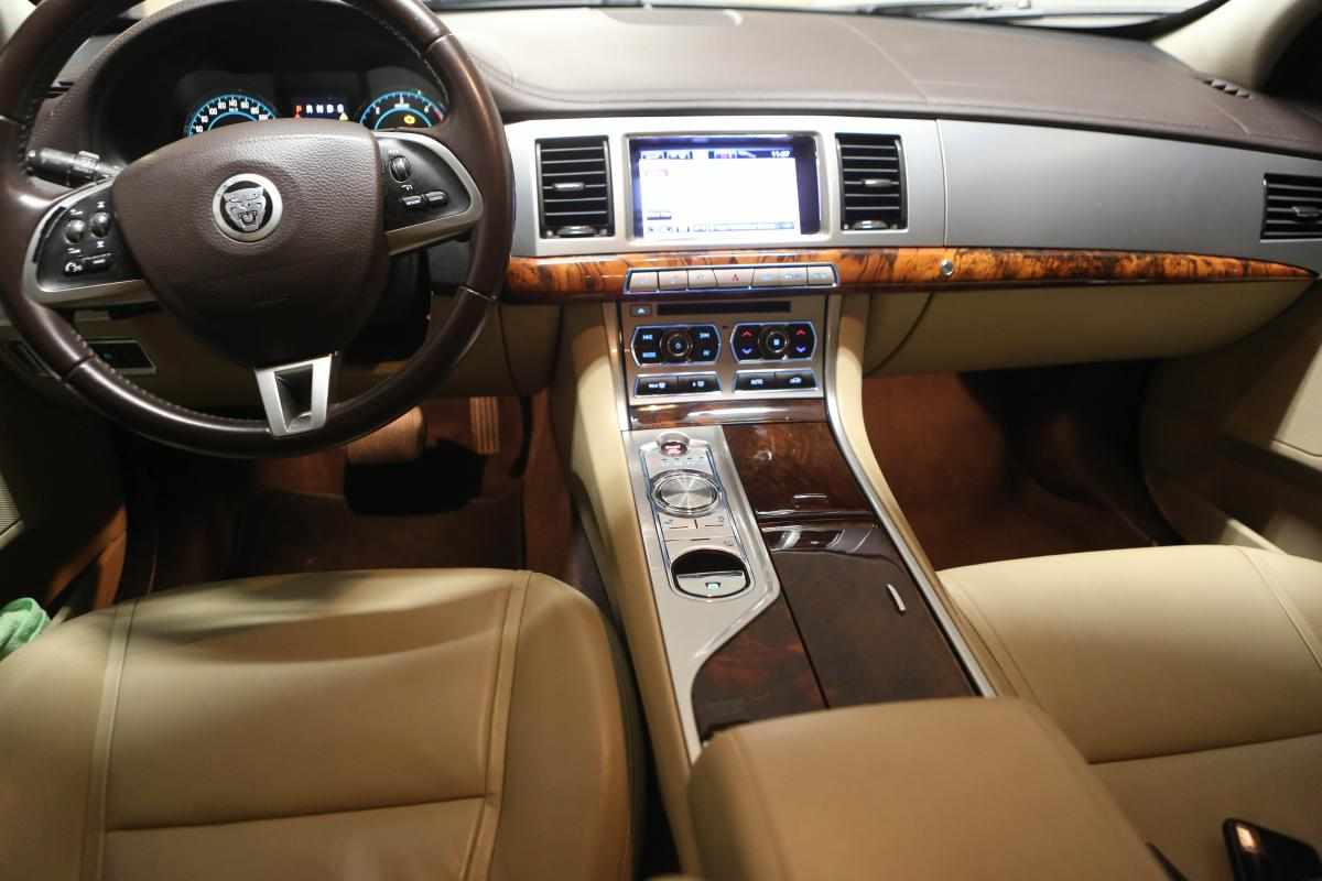 jaguar-xf-2-2-tdi4-2013-diesel-2179cc