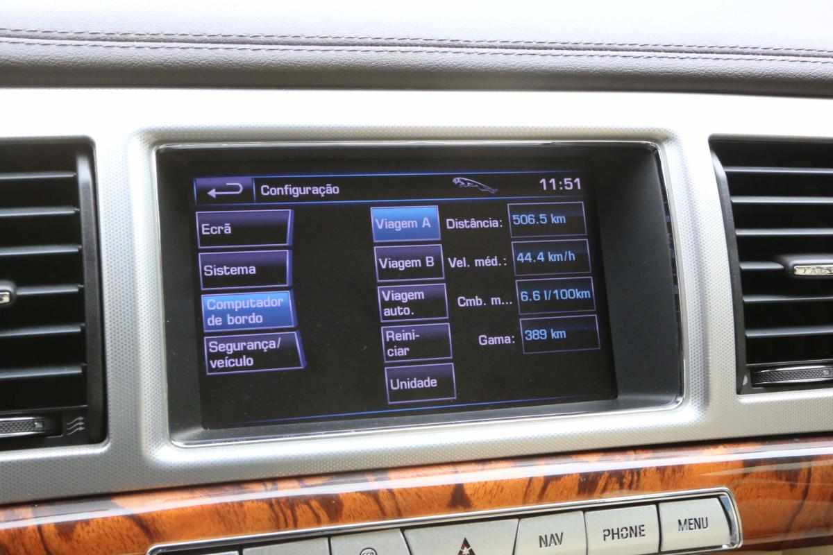 jaguar-xf-2-2-tdi4-2013-diesel-2179cc