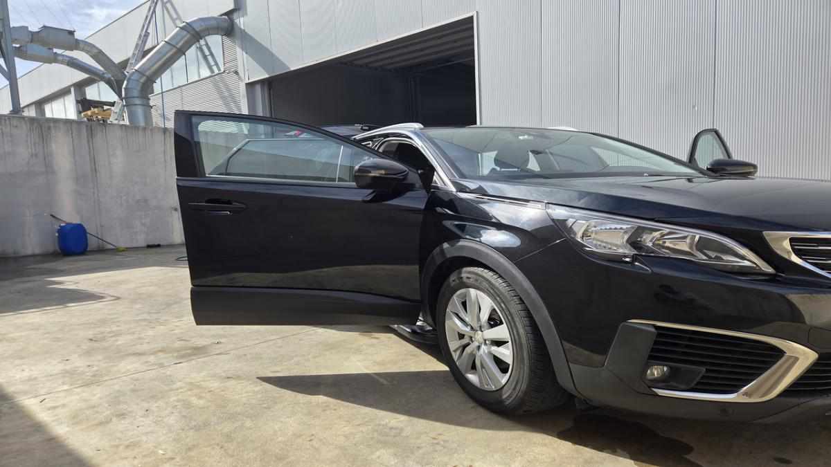peugeot-5008-1-6-bluehdi-2017-diesel-1560cc