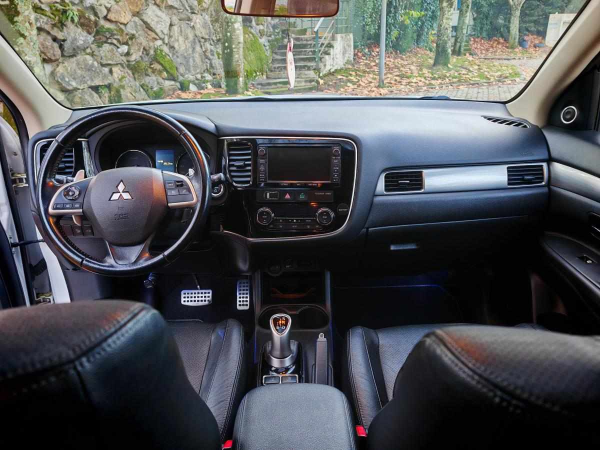 mitsubishi-outlander-2-0-plug-in-hybrid-2014-gasolina-1998cc