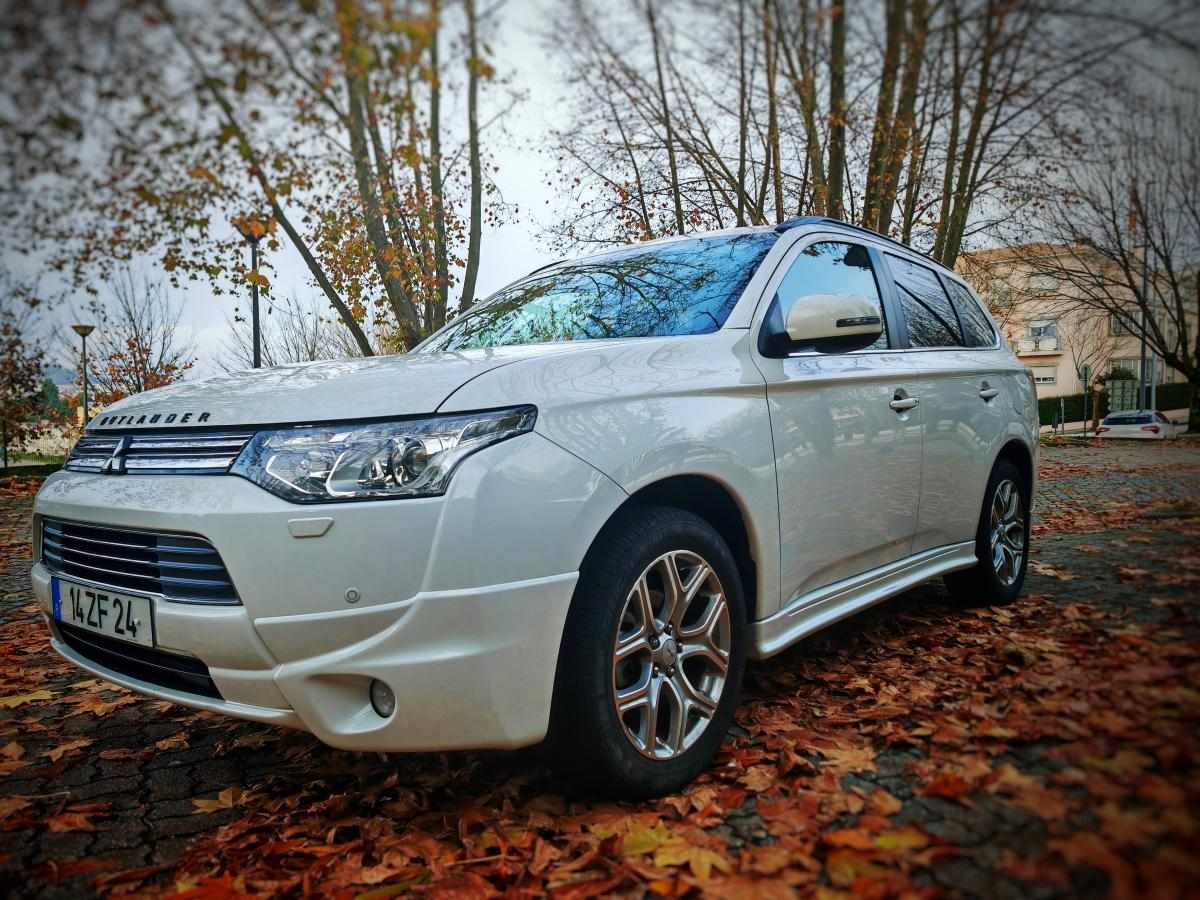 mitsubishi-outlander-2-0-plug-in-hybrid-2014-gasolina-1998cc