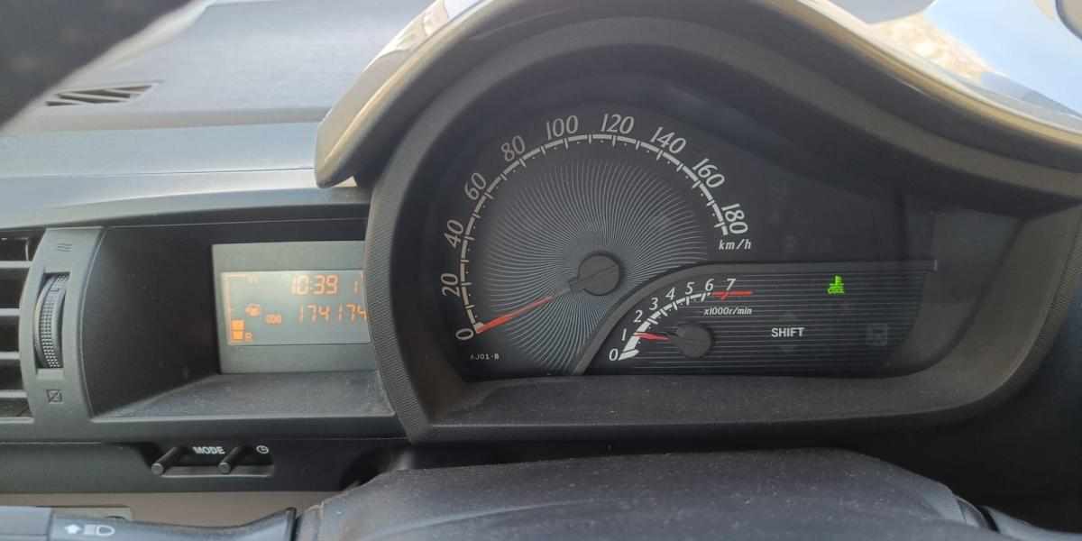 toyota-iq-1-0-vvt-i-2009-gasolina-998cc