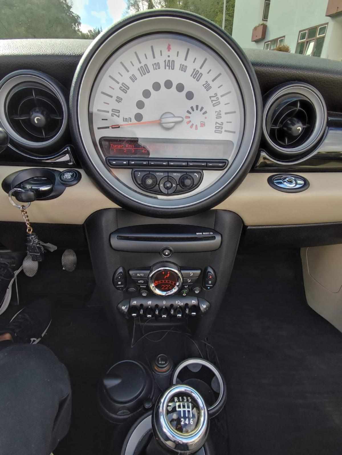 mini-cabrio-d-2-0-2012-diesel-1598cc
