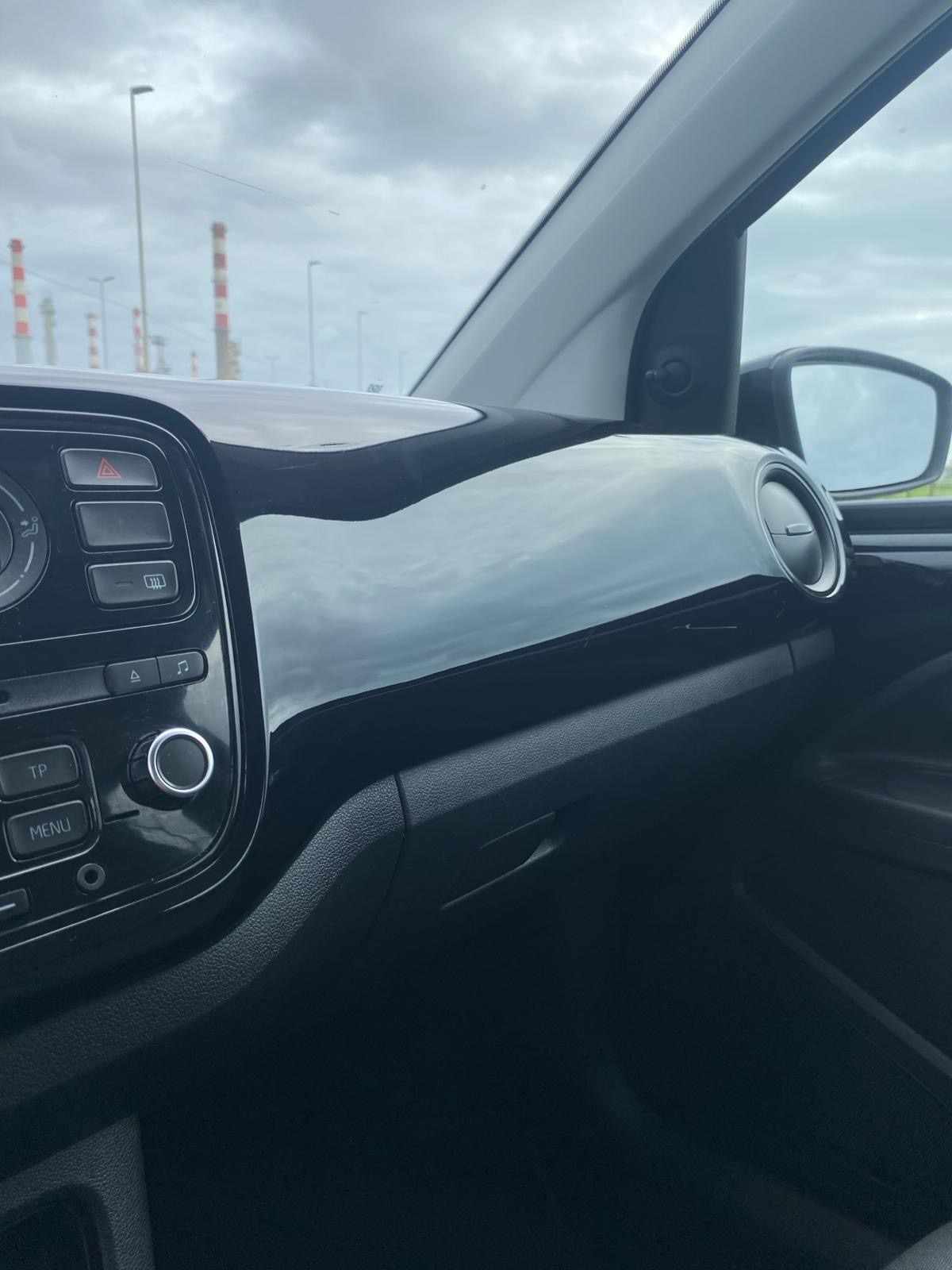 volkswagen-up-1-0-2016-gasolina-999cc